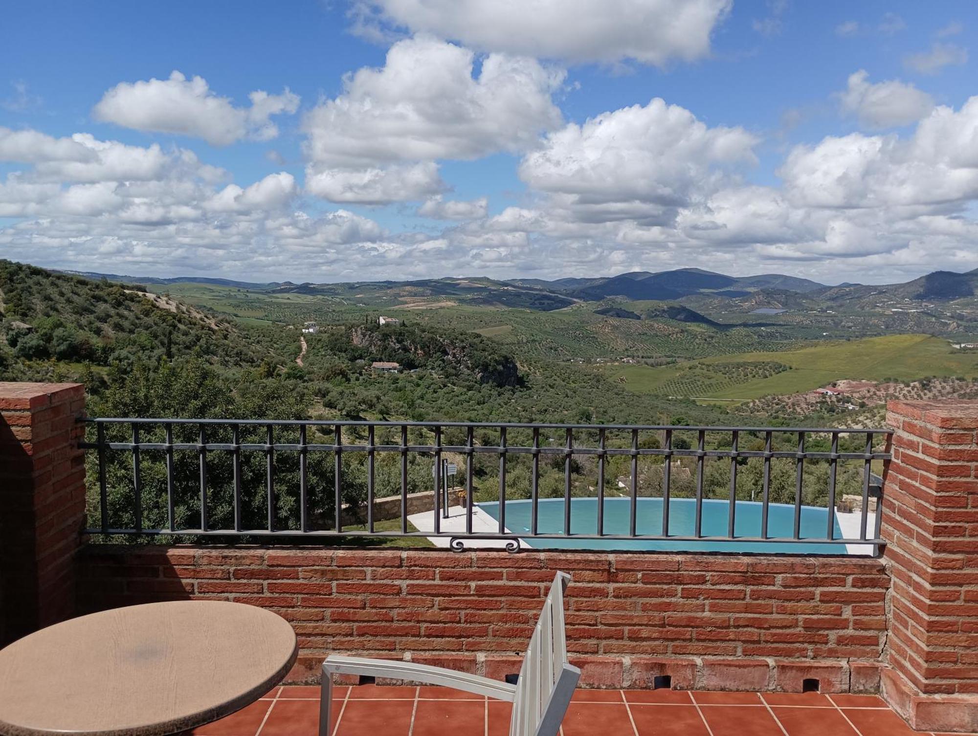 Hotel Rural Los Tadeos サアラ・デ・ラ・シエラ エクステリア 写真