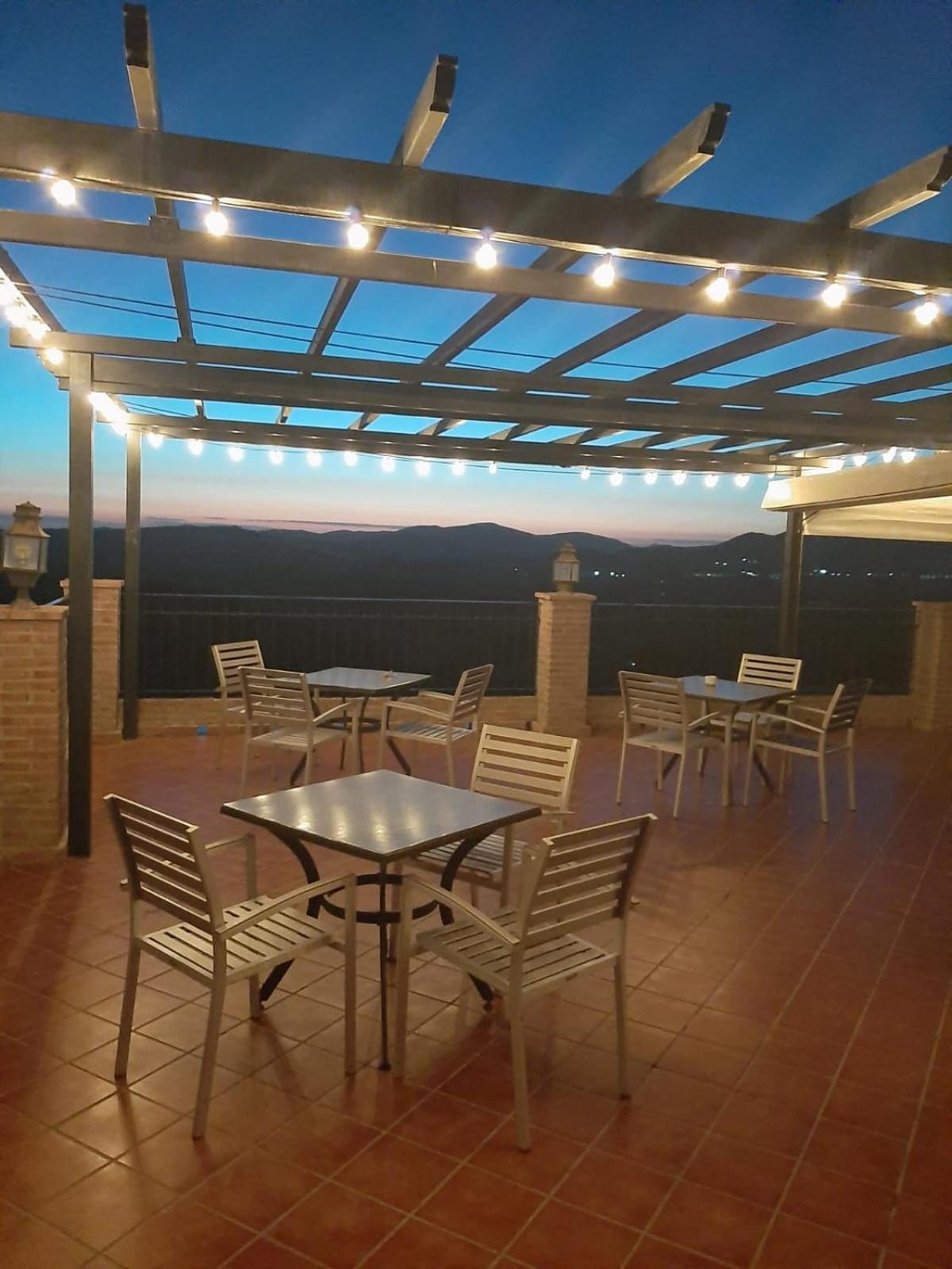 Hotel Rural Los Tadeos サアラ・デ・ラ・シエラ エクステリア 写真